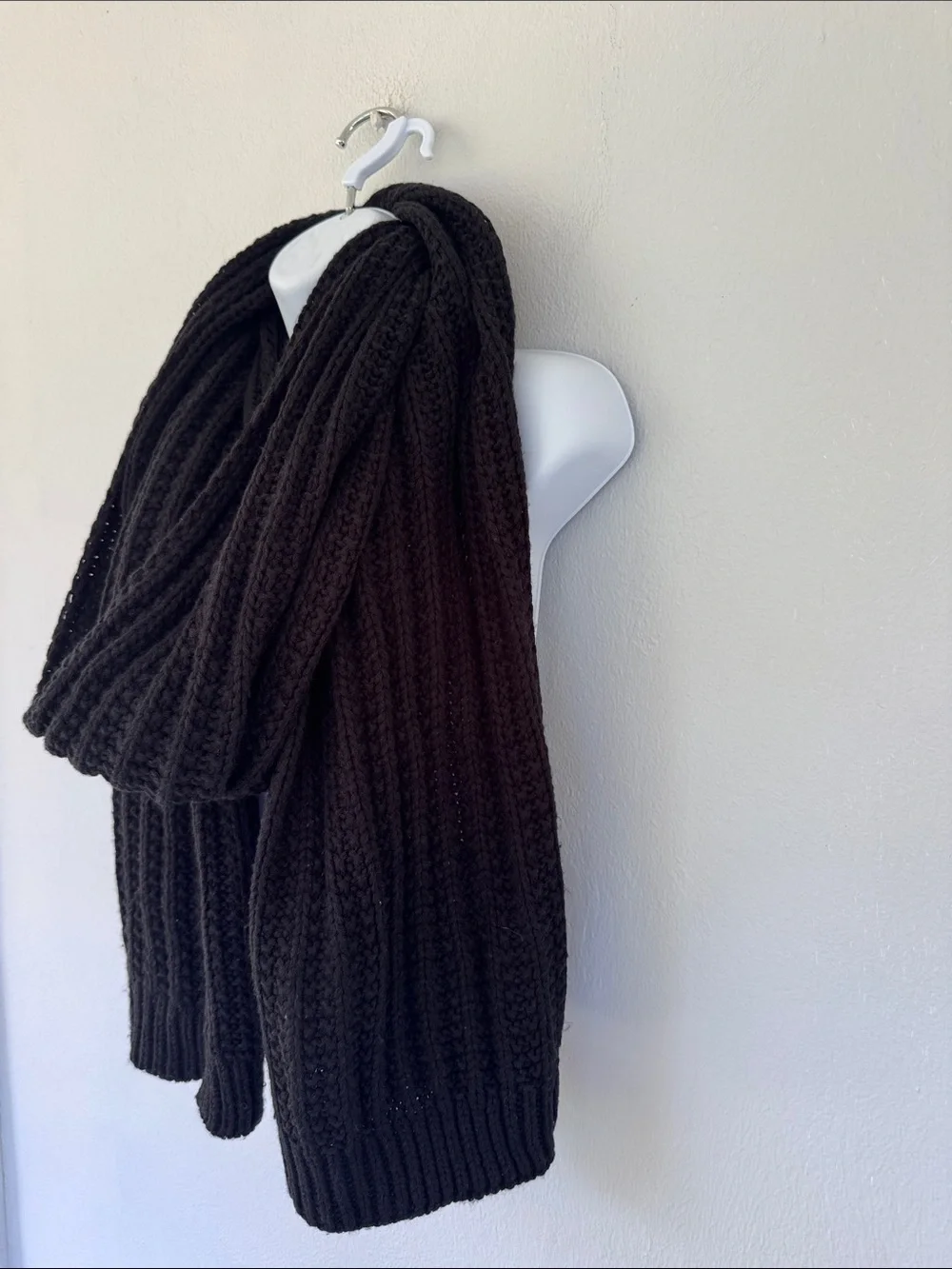 Black oversized ribbed crochet cable knit winter scarf one size